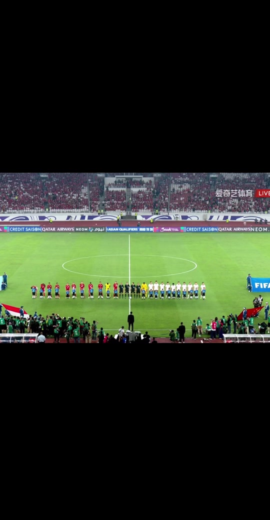 新赛季开幕战激情上演,球迷欢呼雀跃的简单介绍 新赛季开幕战激情上演,球迷欢呼雀跃的简单介绍