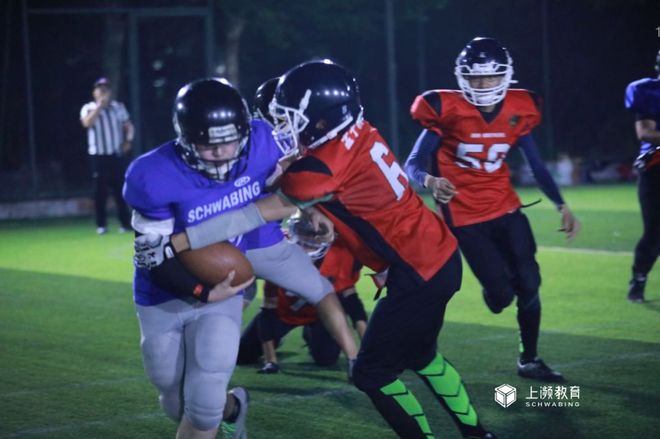 包含橄榄球场外新闻不断,话题热度爆表的词条 包含橄榄球场外新闻不断,话题热度爆表的词条