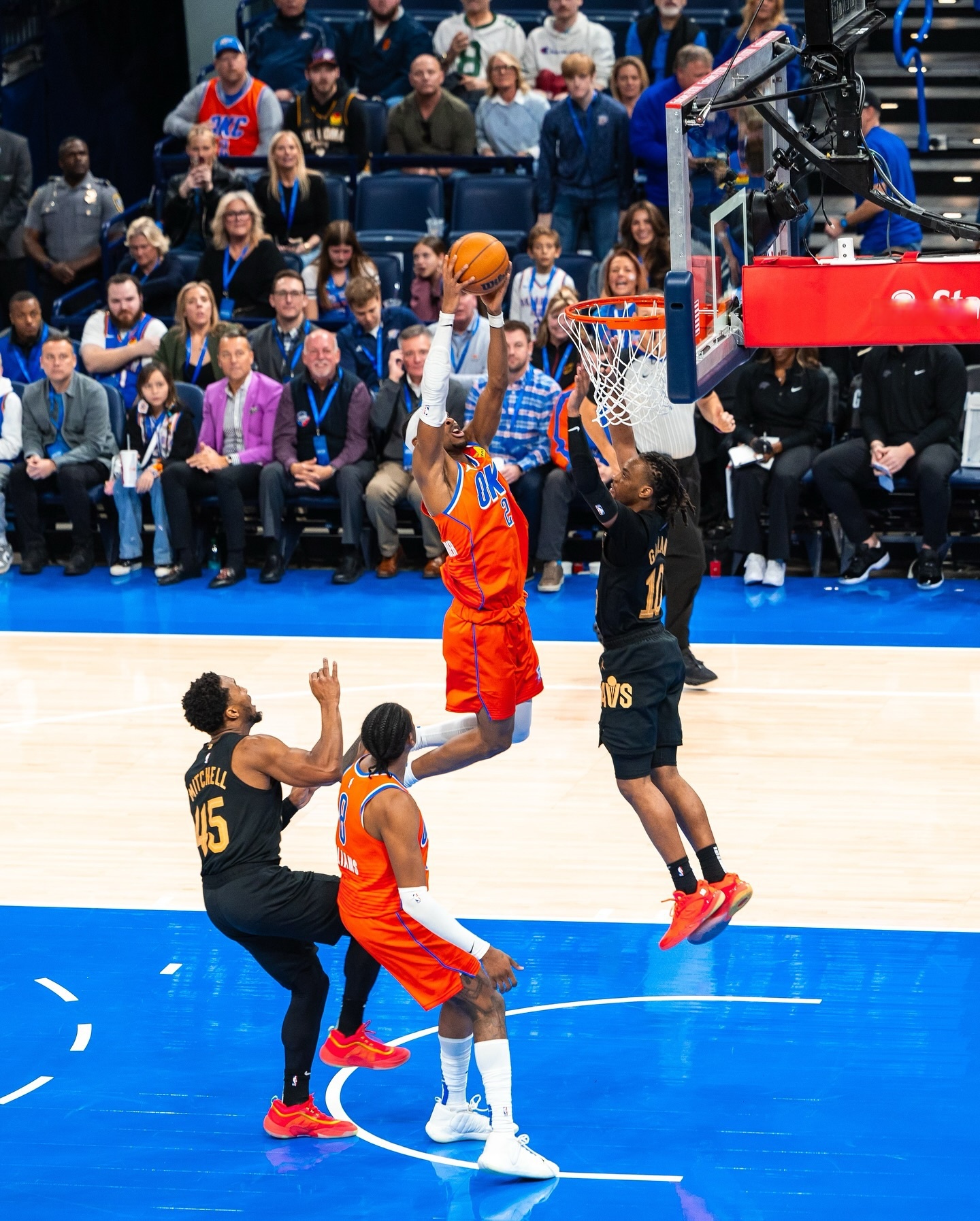 雷霆鏖战魔术，东契奇带队取胜